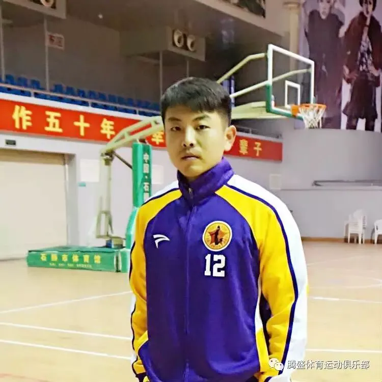 成年人如何在业余时间练习篮球接球技巧?_2